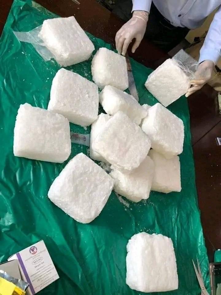 OperationDudula's tweet image. A while back
Three Nigerian Men who were caught with cocaine "ice" in Cambodia has been charged to death sentence!
RIP Jolof drug scum