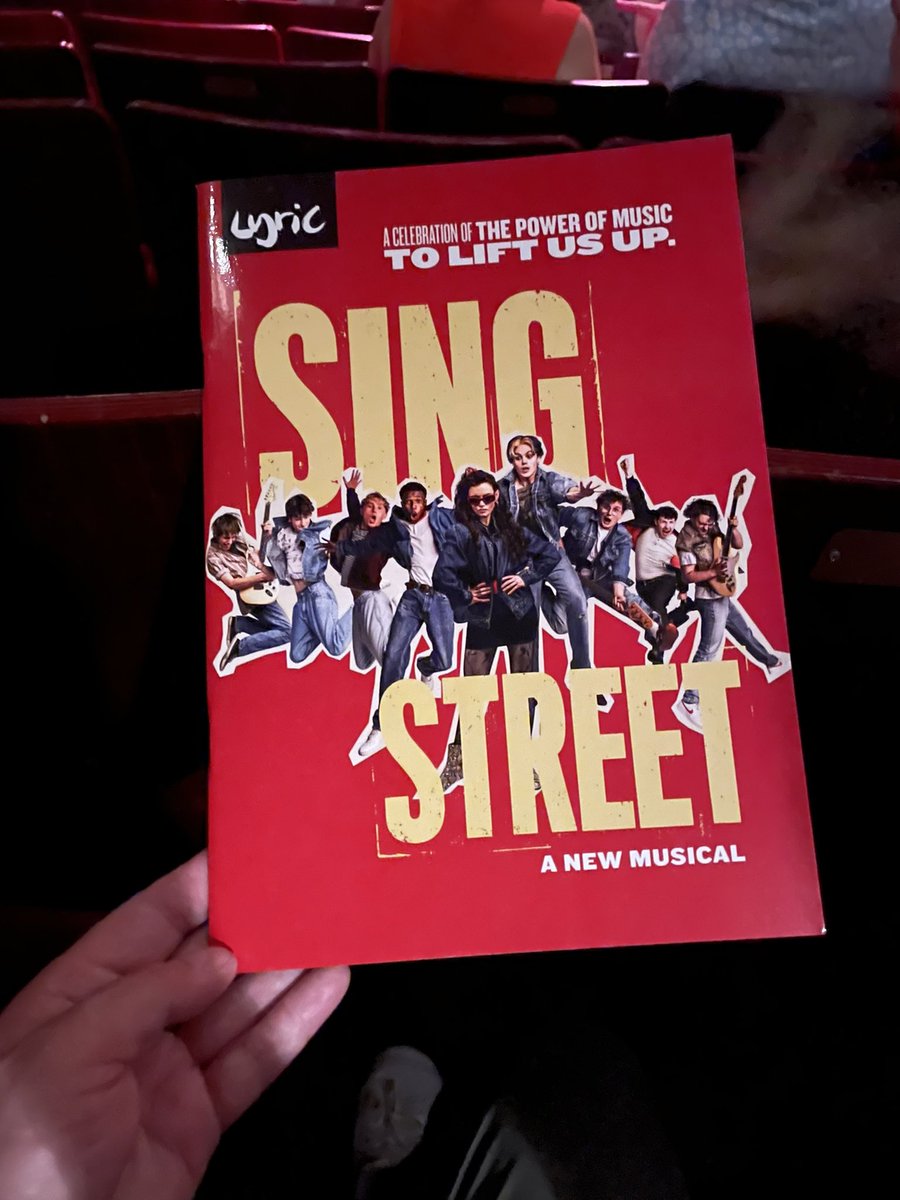 Stuart King, Head Reviewer, London Box Office. (@stuartreviews) on Twitter photo Pre-set for SING STREET at Lyric Hammersmith.
<a href="/LyricHammer/">Lyric Hammersmith Theatre</a> <a href="/LBO_Theatre/">London Box Office</a> Pre-set for SING STREET at Lyric Hammersmith.
<a href="/LyricHammer/">Lyric Hammersmith Theatre</a> <a href="/LBO_Theatre/">London Box Office</a>