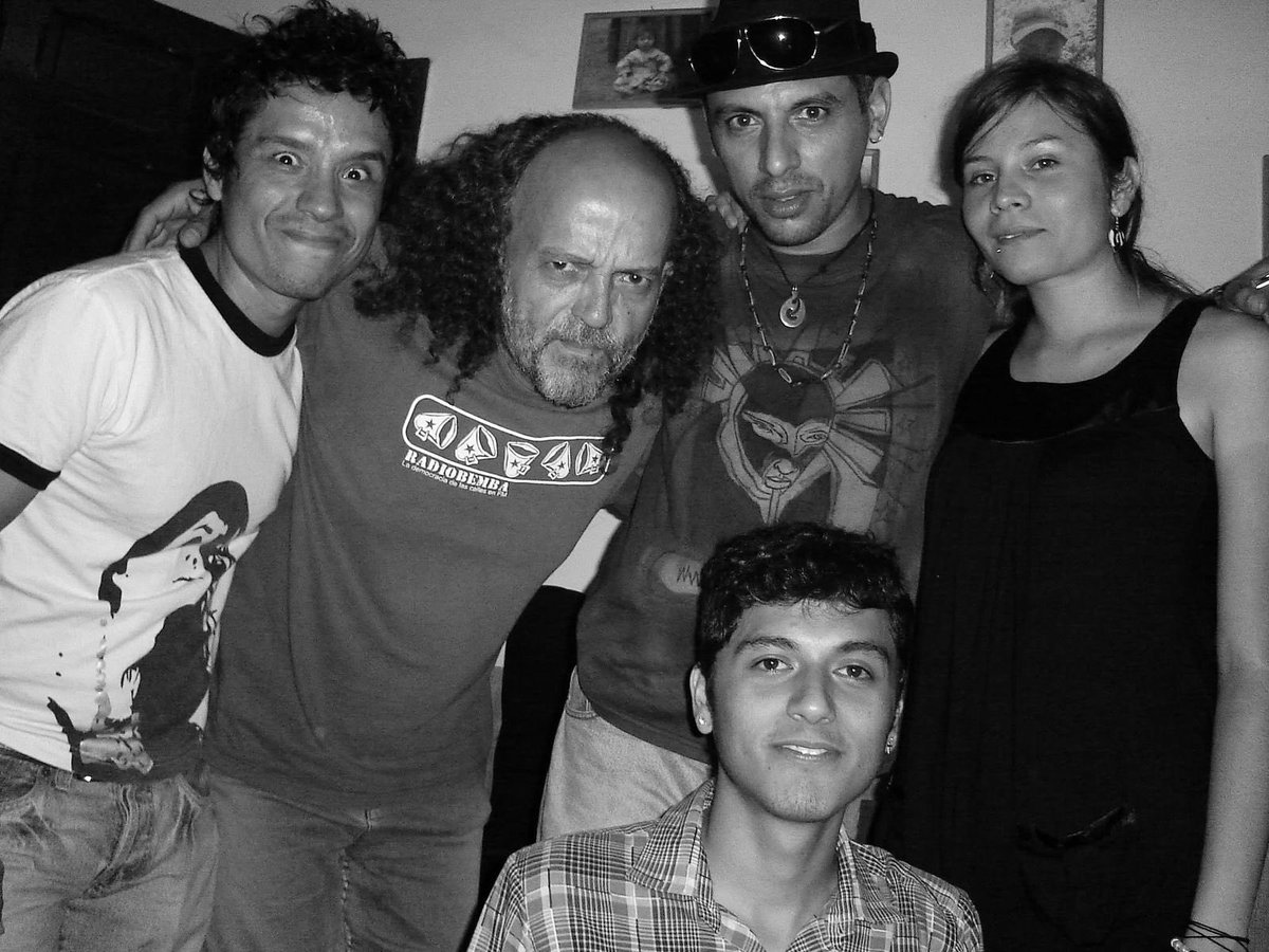 👀…

Hace algunos años con Yahir Durán, Kristos Lezama, Zindu y Kevin…
¡Aaahhhh!, la melancolía…