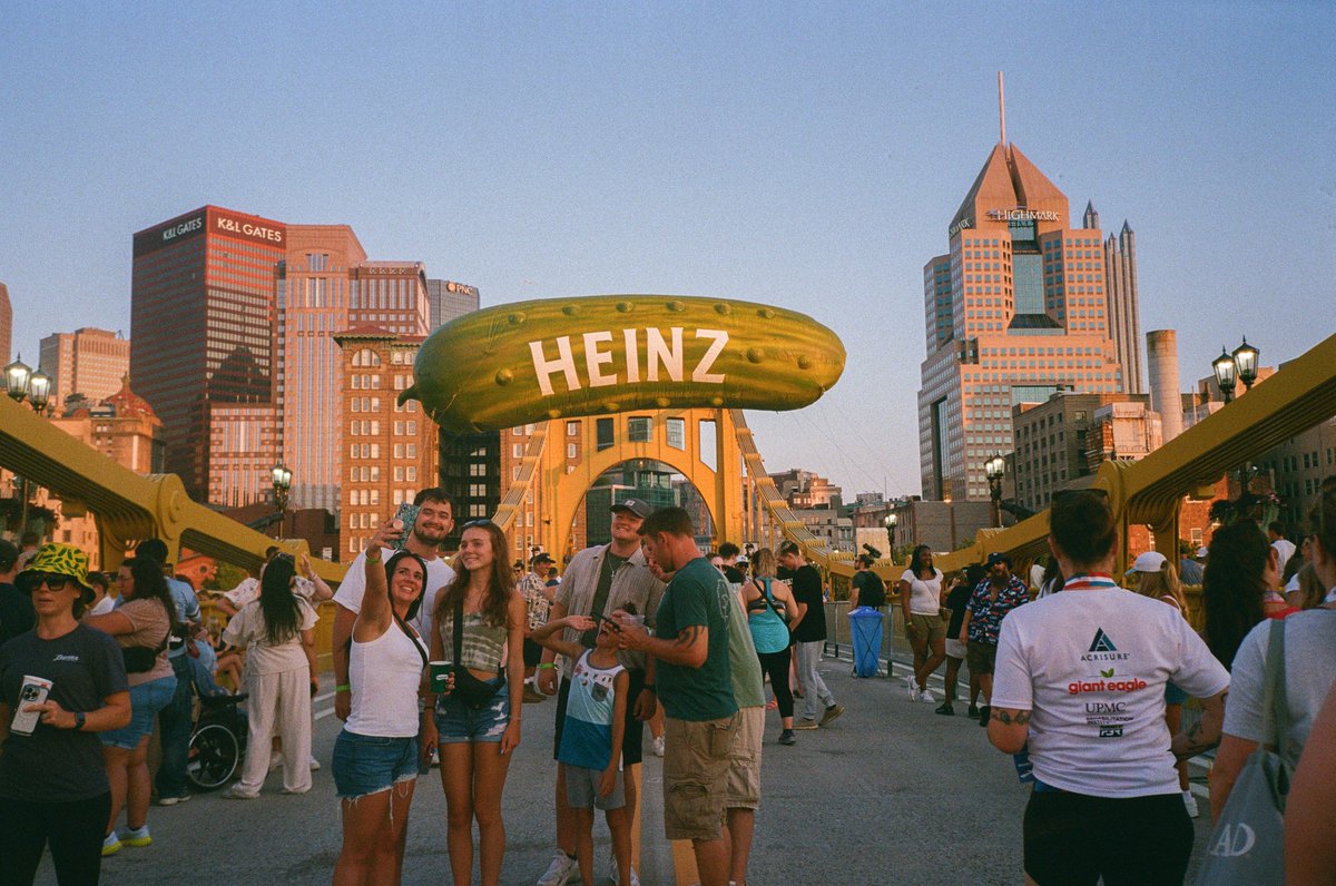 DaveDiCello's tweet image. I know that Picklesburgh has come and gone, but I just got some film scans back from my visit there last week and wanted to share as it was a picture perfect day in #Pittsburgh. All shot on an Olympus Stylus EPIC with Kodak Gold 400...one of my favorite combos.