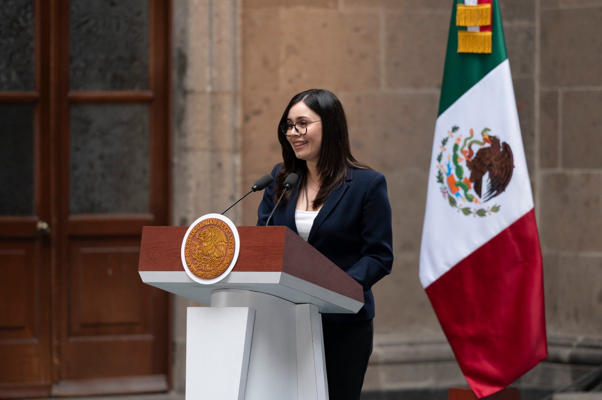 Esta mañana en Palacio Nacional, la presidenta <a href="/Claudiashein/">Claudia Sheinbaum Pardo</a> Pardo encabezó la conmemoración por el 153 aniversario luctuoso del presidente Benito Juárez García. En el acto, la historiadora Tamara Aranda Ramos, investigadora del <a href="/INEHRM/">INEHRM</a>, recordó que Juárez, proveniente de
