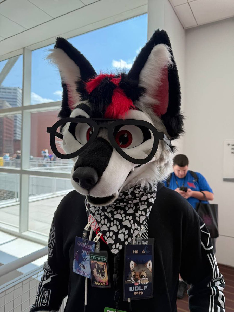 Theblizzardwolf's tweet image. You want to know more about WATER?
Let me explain….
Happy #FursuitFriday
Stay wicked smaht
🪡: @AbzuBarkShark