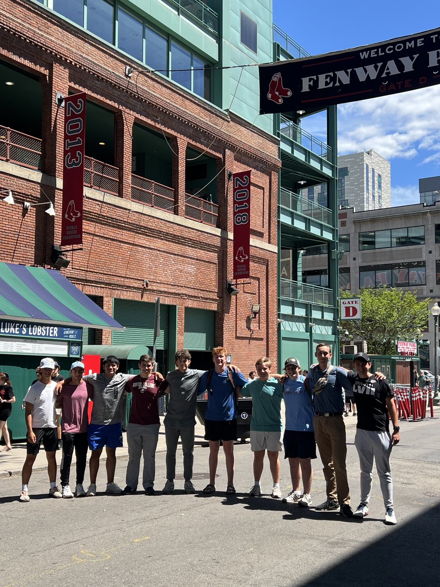 RockHighPres's tweet image. Fenway to the subway, the AMDG Hawklets are headed back to KC after a great week to start their program. Much more to come in the year ahead! AMDG