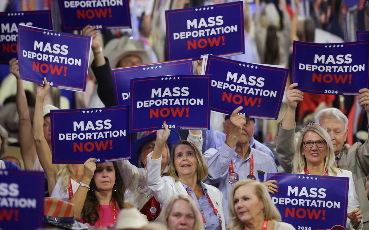 SpencerLndqst's tweet image. One year ago, today.
These signs said mass deportation, not mass amnesty.