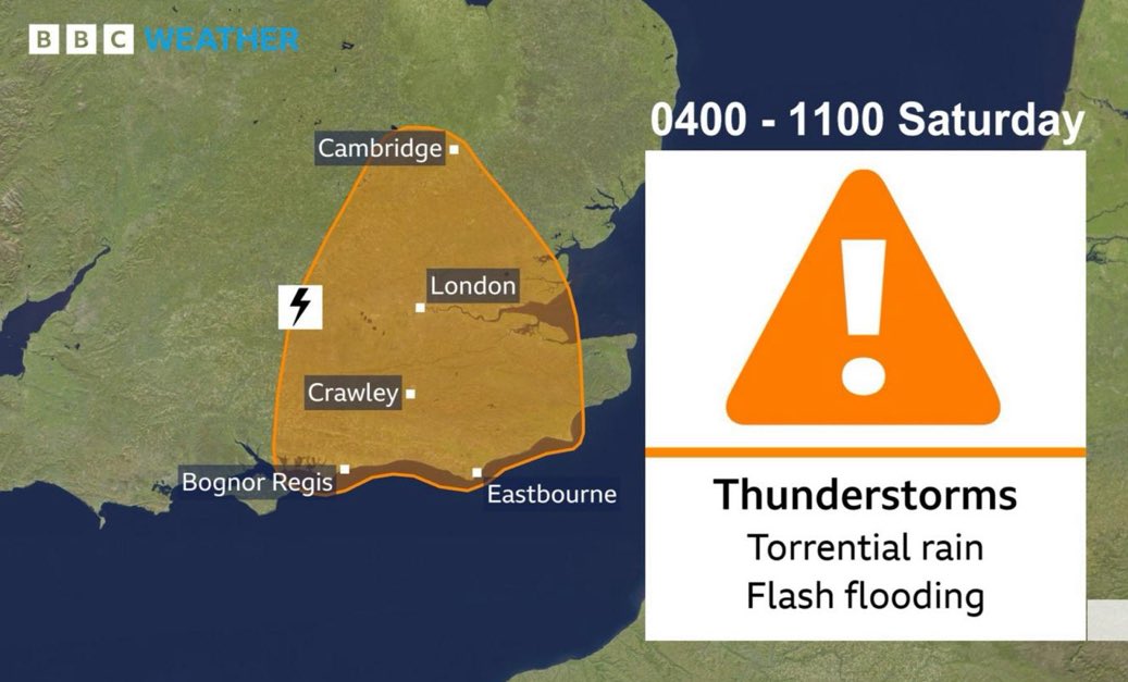MetMattTaylor's tweet image. A reminder that a Met Office AMBER warning for THUNDERSTORMS comes into force across parts of S England from 4am. Flash flooding possible.
Inoculous (for now) looking showers around Nantes will be responsible. Storms approaching Le Harve right now will clip Kent around midnight.