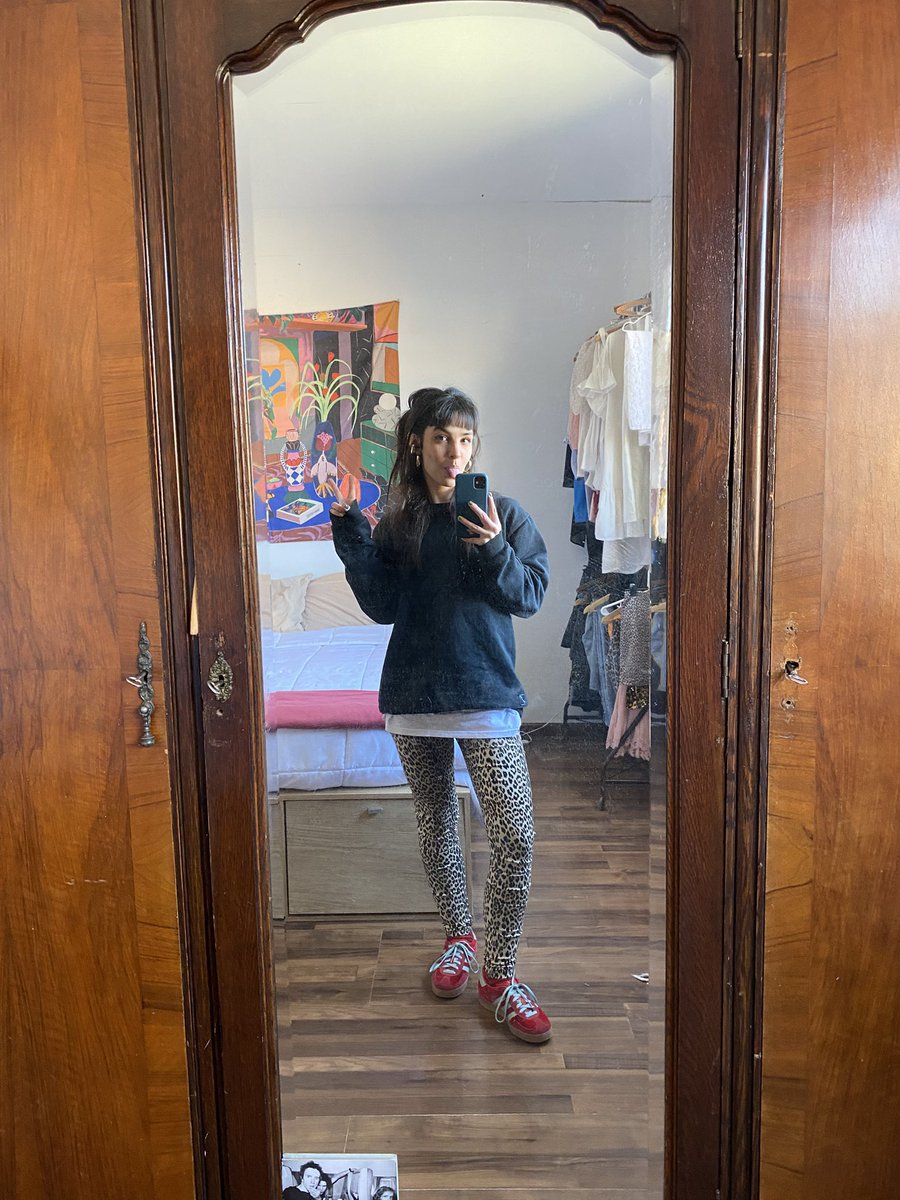 agospalazzolo's tweet image. pidan un deseo una selfie de la ardilla mirando para adelante 🧞♂️💫