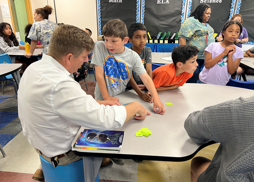 RIDeptEd's tweet image. Our #SummerLearningWeek celebration continues! Commissioner @AInfanteGreen stopped by @JHGaudetMiddle1 for the Middletown Child Opportunity Zone Summer Enrichment Camp. This #Learn365RI & #MathMattersRI program uses hands-on activities to help students solve problems critically.