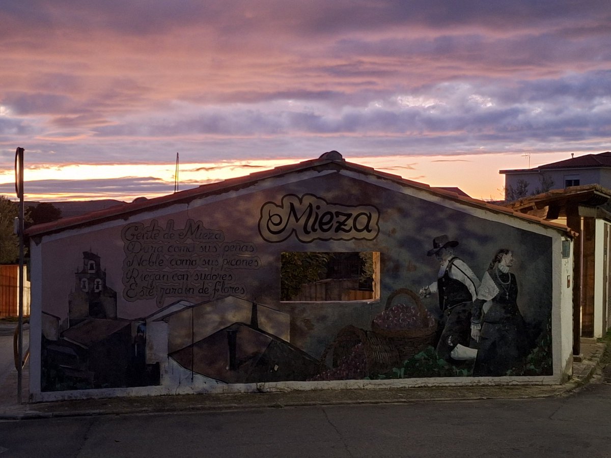 RuralxData's tweet image. -La casa del cribero existe. Es un proyecto físico que serán 2 apartamentos y un coworking en un espacio rural, concretamente en las Arribes del Duero.
-Vamos más lentos de lo que nos gustaría pero en agosto ya estará disponible el primer apartamento, así que si estás pensando…
