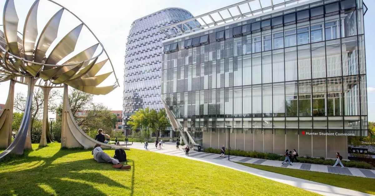 UCalgary's tweet image. #UCalgary research receives $36.6M in federal funding to support scholars in their pursuit of innovation excellence bit.ly/3IyCSYx