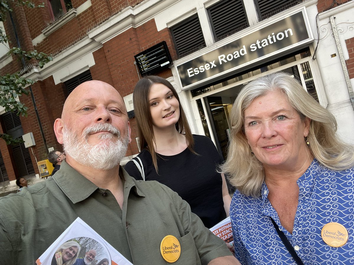 TerryStacyLD's tweet image. Great to be out on the streets this evening with @KatePothalingam and @RebeccaJones_03 talking to residents