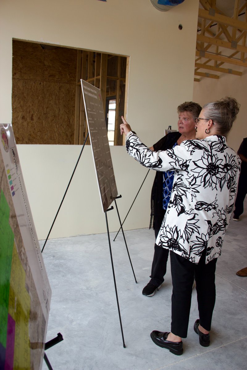 GovernorHobbs's tweet image. Yesterday I joined Chairwoman Lewis and the Yavapai-Apache Nation to tour the new Teen Center, Homes IX project, and lands included in the Nation’s historic land exchange. These efforts—rooted in partnership—are expanding housing, empowering youth, and restoring land for future…