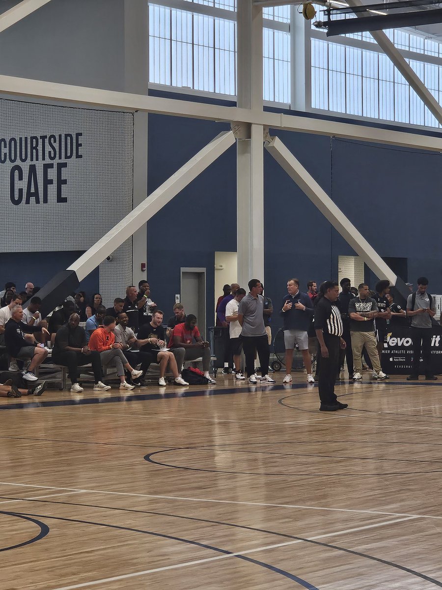 P32 League (@p32league) on Twitter photo The coaches section is packed for the 17U <a href="/GatewayBBall/">Gateway - Knights Basketball Club</a> v <a href="/NSSABASKETBALL/">Team NSSA BASKETBALL</a> game on court 1!
Gateway with a 60-43 lead in the 4th. The coaches section is packed for the 17U <a href="/GatewayBBall/">Gateway - Knights Basketball Club</a> v <a href="/NSSABASKETBALL/">Team NSSA BASKETBALL</a> game on court 1!
Gateway with a 60-43 lead in the 4th.
