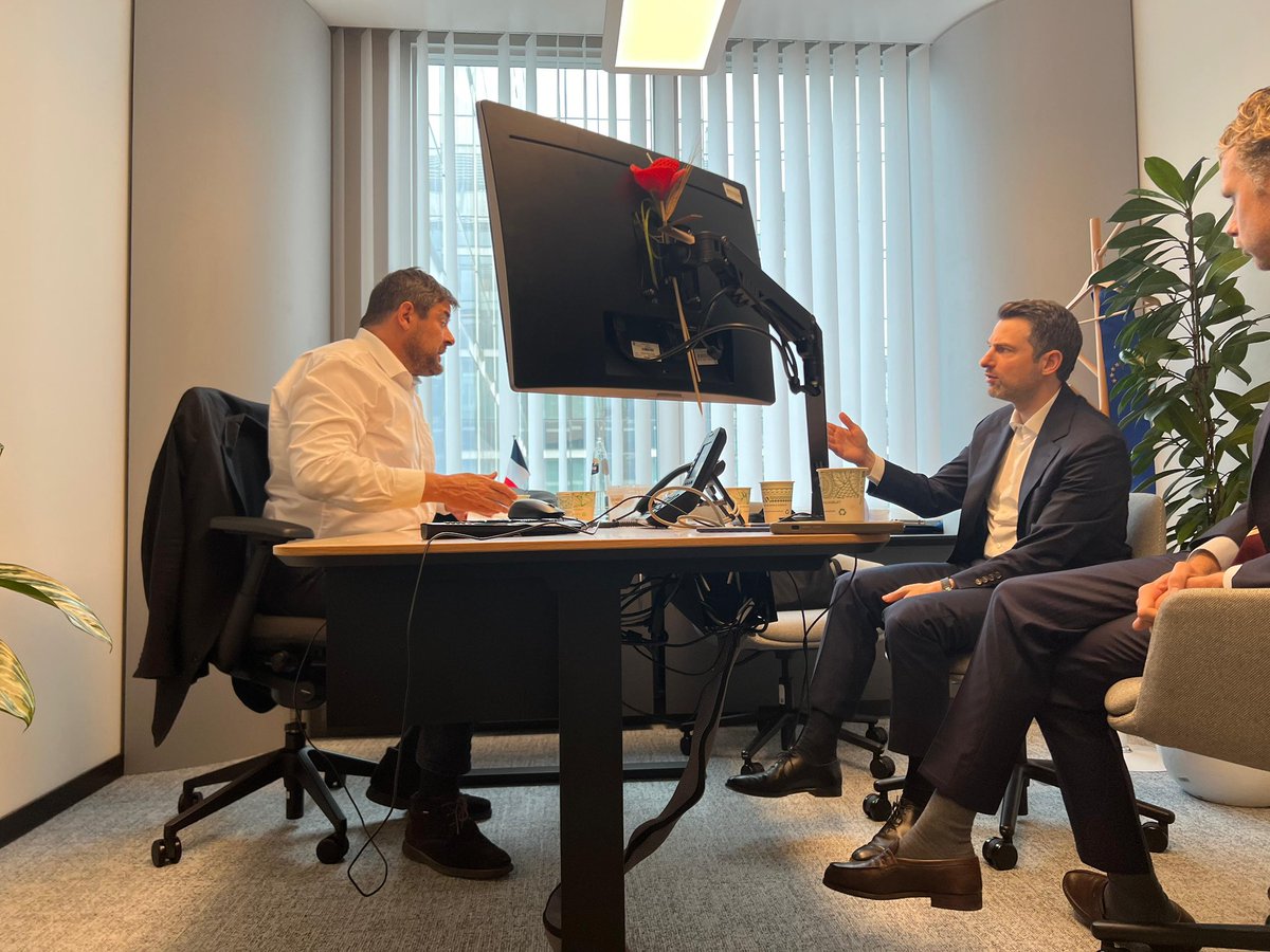 f_lesache's tweet image. Au @Europarl_EN avec le Député @francoiskalfon particulièrement mobilisé sur les enjeux de transport. Des dossiers clés pour notre compétitivité. La priorité du @medef est d’assurer la neutralité technologique & une décarbonation réaliste qui aide les acteurs du secteur à réussir