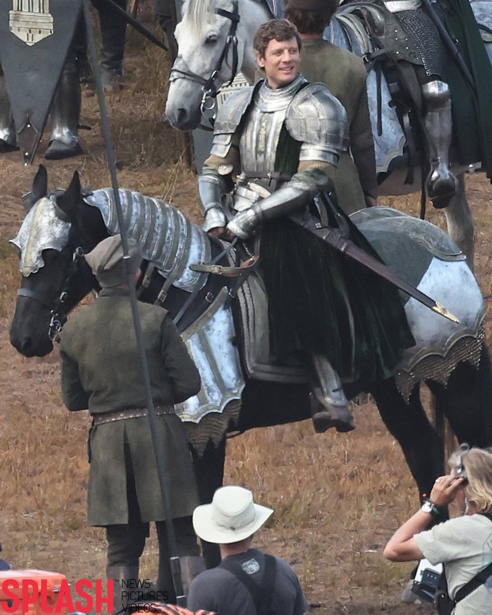 Targ_Loyalist's tweet image. Lord Ormund of House Hightower, wielder of Vigilance, Beacon of the South, and Lord of Oldtown.
