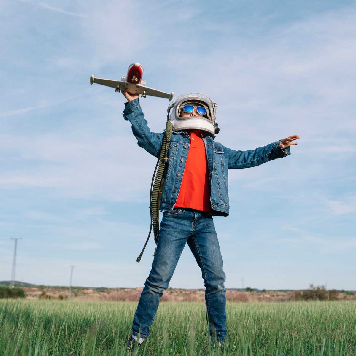 usedgov's tweet image. Summer doesn’t mean students’ imaginations have to stay grounded!
@LearnWithNASA shares summer learning activities to take your kids out of this world without leaving home: nasa.gov/learning-resou… #SummerLearning!