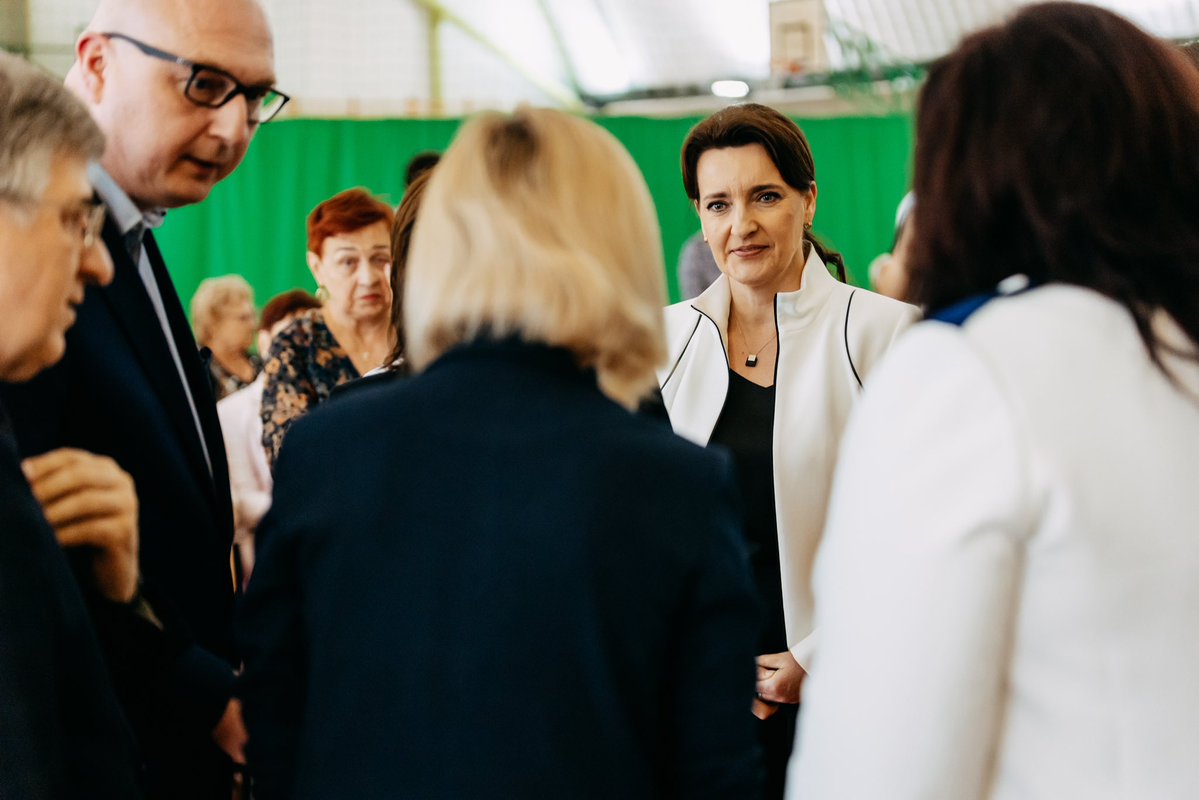 SeniorzyKPRM's tweet image. W Częstochowie odbyła się konferencja dot. projektu „Razem dla seniorów”, realizowanego przez @zus_pl i Lotnicze Pogotowie Ratunkowe.
Seniorzy wzięli udział w szkoleniach z pierwszej pomocy przedmedycznej oraz spotkaniach doradczych o świadczeniach i zabezpieczeniu społecznym.