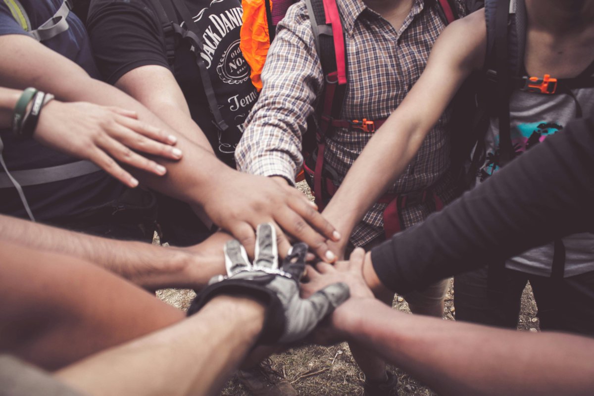 Amiran_Zizovi's tweet image. We fight, argue, shout, but when it really comes down to our blood, we suddenly become one people. A soldier on the frontline, a citizen on the bus, a child returning from school, we are all connected by a thin thread that says: We are here. We are not going anywhere.
Tag a…