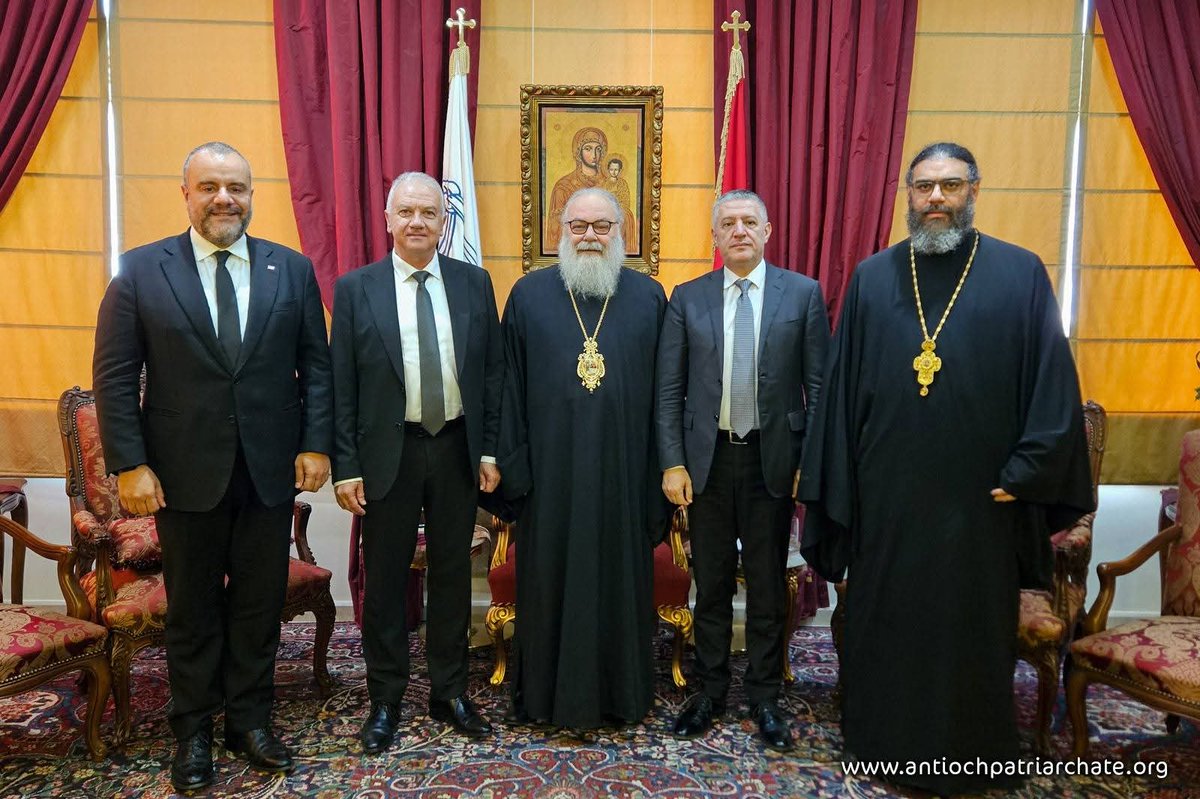 زرنا اليوم، برفقة الزميلين النائبين فادي كرم وجورج عطالله، صاحب الغبطة البطريرك يوحنّا العاشر، بطريرك أنطاكية وسائر المشرق للروم الأرثوذكس، في المقرّ البطريركي في البلمند.

خلال اللقاء، عبّرنا لغبطته عن أحرّ تعازينا بضحايا كنيسة مار الياس في حيّ دويلعة، دمشق، مؤكدين وقوفنا إلى