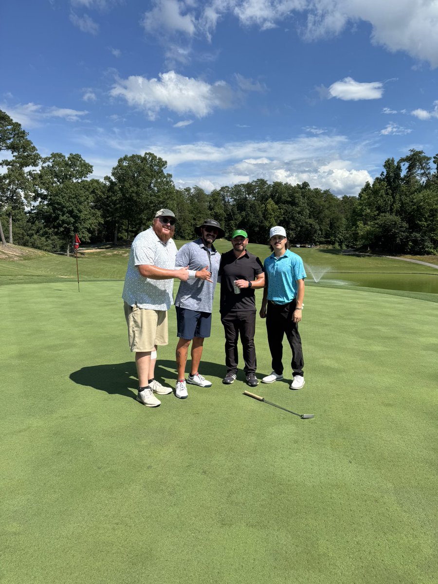 CoachMattWard's tweet image. Good time in Tennessee golfing and talking football (SGDW, Wing-T and Gun-T) with Seth and Ryan Padgett. Tazewell High School is getting a winner and great coach for their program. Cant wait to see what he does this season! #SGDW #WingT