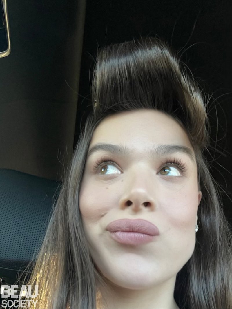 archiveshailee's tweet image. hailee steinfeld for beau society