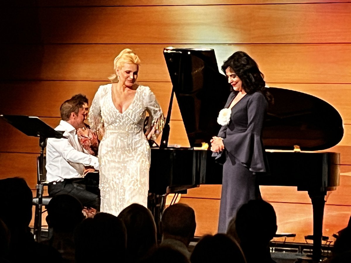 Impresionante apertura del Festival Internacional de Panticosa ‘Tocando El Cielo. Con Nancy Fabiola Herrera y Ainhoa Arteta en un concierto de Alto Voltaje. Con el maestro Enrique Bagaría al piano.