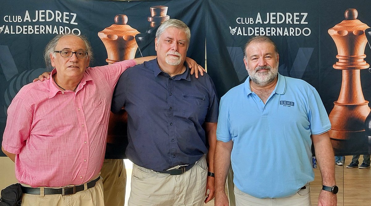 ♟️ Vicálvaro celebra la final del Torneo Internacional de Ajedrez de Hermanamiento entre Madrid y Lisieux

✅ El concejal Ángel Ramos ha entregado los premios a los ganadores de la competición que se ha desarrollado en el Centro Cultural Valdebernardo

👉 informate.madrid.es/8z0f42