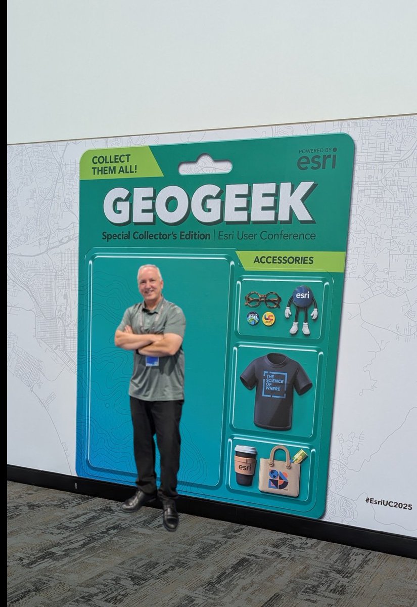 👋 My first Esri UC in over two decades is in the books. All these awesome, geeky mapping friends in one place was fantastic. I'm thankful to have met many of you in person this week!