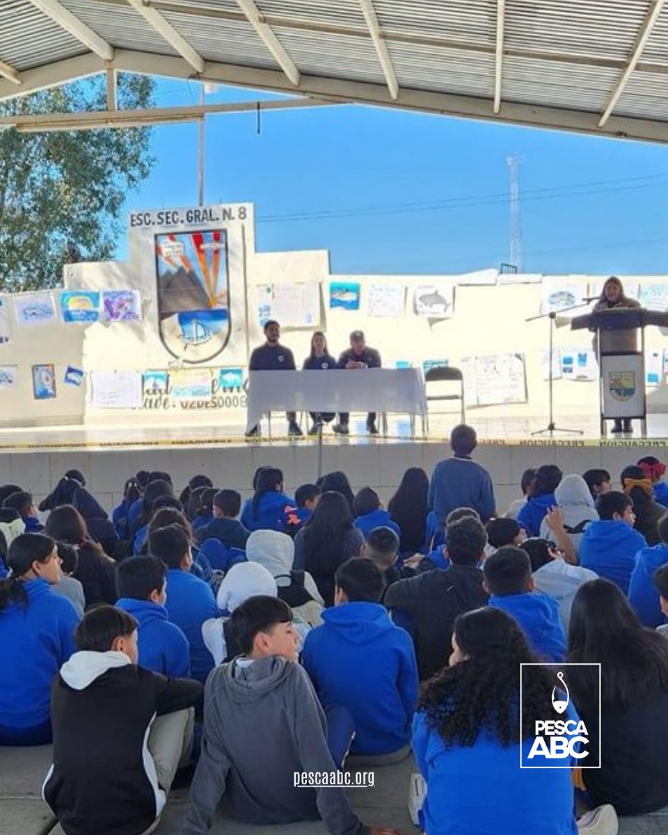 CetaceanAction's tweet photo. Happy #VaquitaDay - here's to a better future for porpoises & people 🐬🙏
@PronaturaNoroes & @pescaabc in San Felipe schools
#DiaDeLaVaquitaMarina
https://t.co/J8m6Dq2kMR https://t.co/oPjFBCb1eV