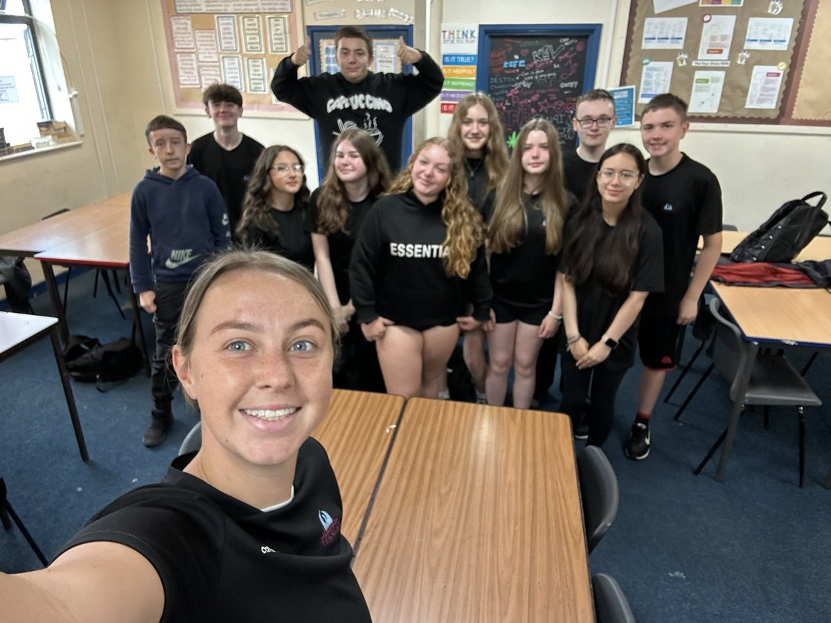 Miss Slye tweet media