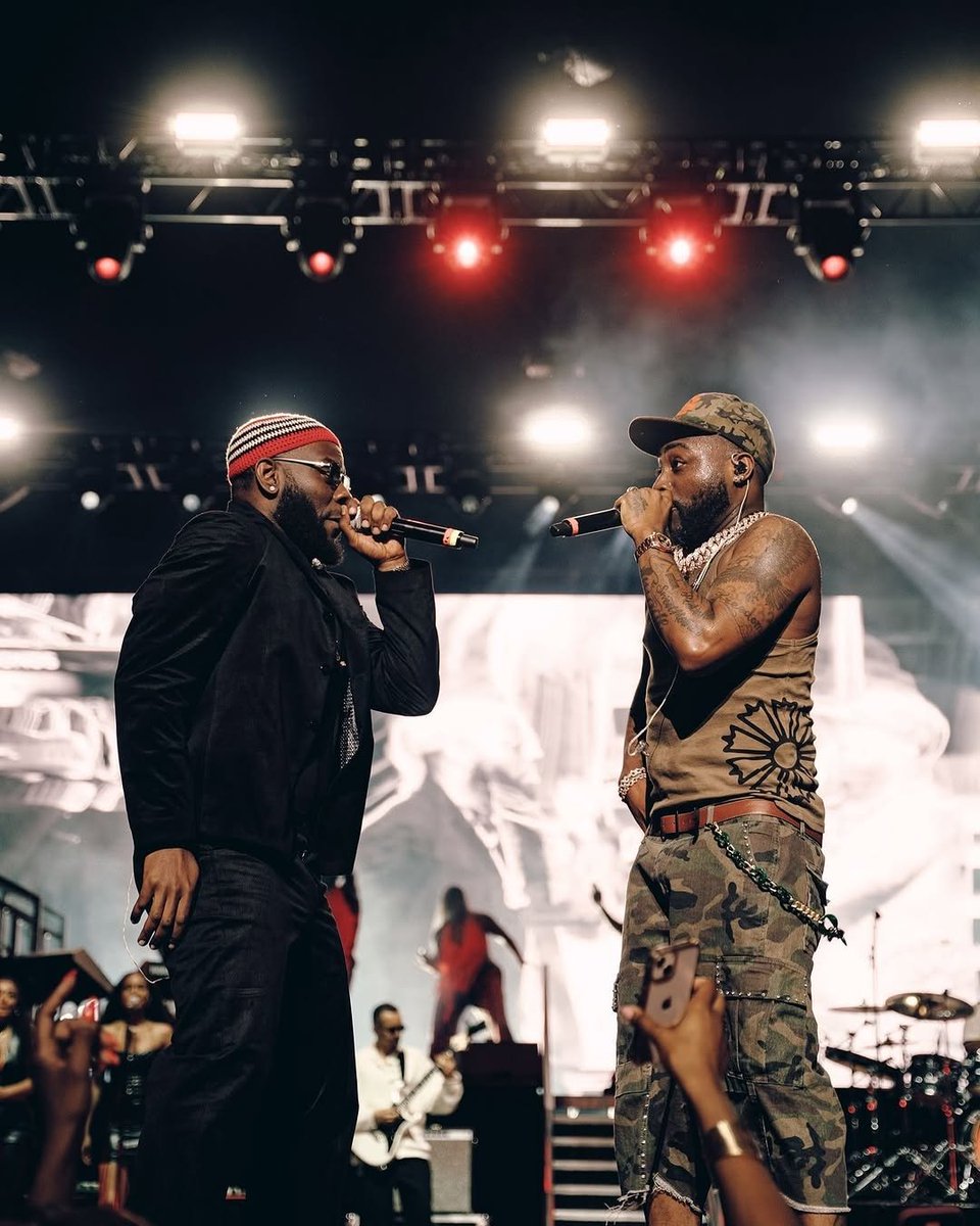 MusicWorld203's tweet image. Davido performing in Houston Texas as part of his #FiveAliveTour
