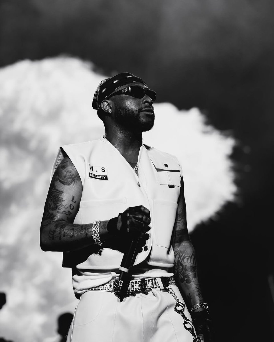 MusicWorld203's tweet image. Davido performing in Houston Texas as part of his #FiveAliveTour