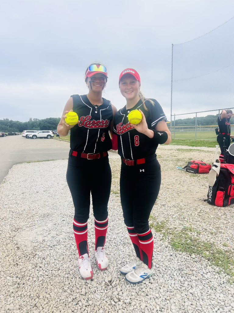 Miranda Cole (2026 SS) and Lexi Shanaberg (2027 C) both went yard today in our cross over game vs 18U competition. Way to ladies! 👍🏻👊🏻🙌🏻