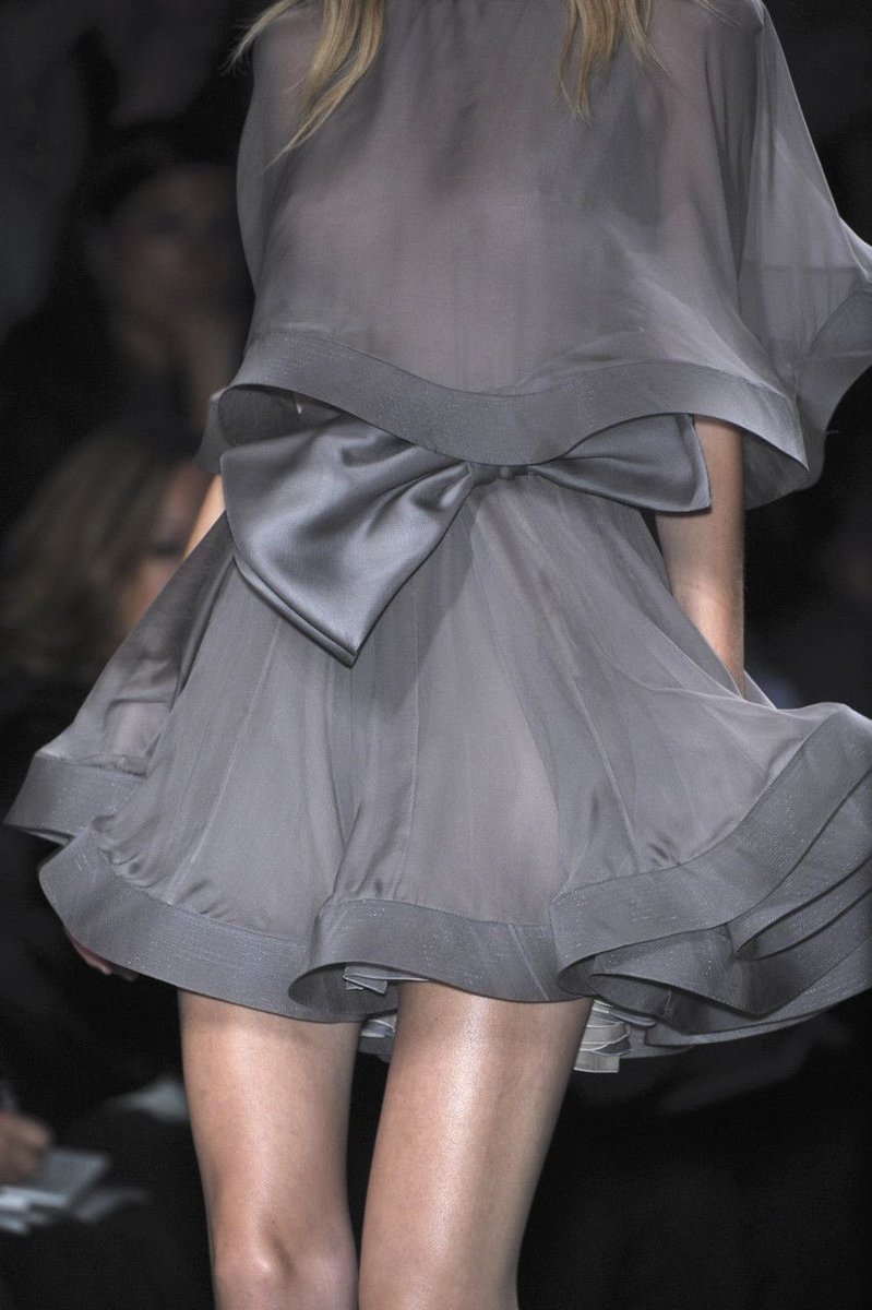 dollbodydoesoul's tweet image. me and valentino 2010 have unfinished business