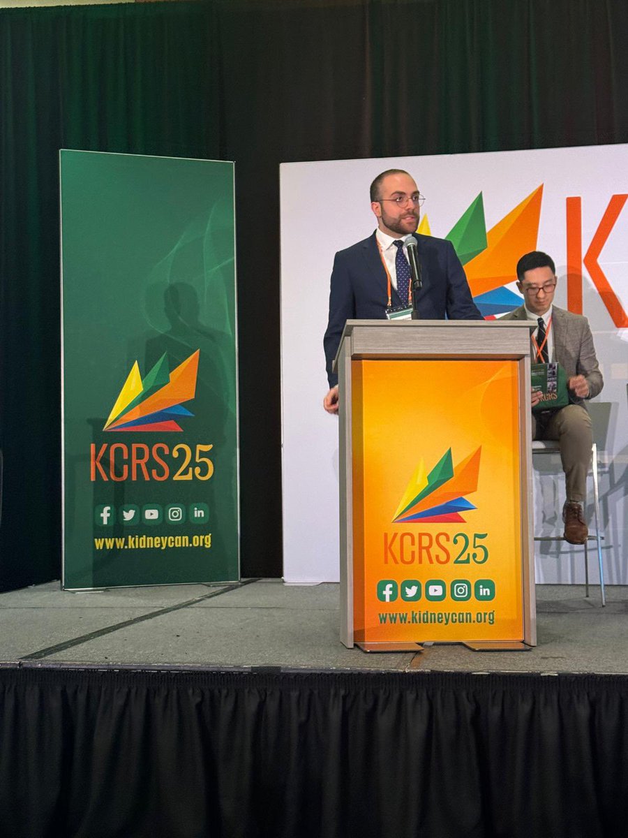 Clara__Steiner's tweet image. A sharp and insightful talk at #KCRS25 about KIM-1 in JAVELIN Renal 101 by my dear colleague @MarcMachaalani — another key step in the evolving story of KIM-1 in RCC with more to come!!
@VincentWenxinXu @DrChoueiri