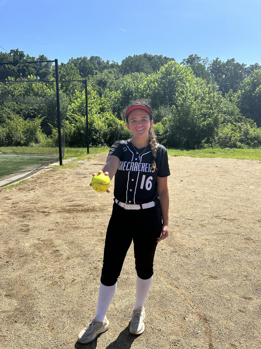 firecrackersmm's tweet image. Started out the 8 am game like it was an 8 am game w a 3-week break 😣
Sandwiched 5 🚫 innings in. And finished w a 🚫 inning to end the day.
@ErskineSoftball commit @au_atienza had a 👹shot in game 2️⃣ and 2029 @MaciCollins16 had a 2-run first pitch🥶 rope over the CF fence 🧨