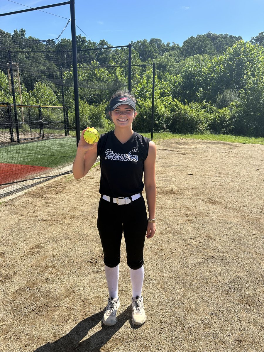 firecrackersmm's tweet image. Started out the 8 am game like it was an 8 am game w a 3-week break 😣
Sandwiched 5 🚫 innings in. And finished w a 🚫 inning to end the day.
@ErskineSoftball commit @au_atienza had a 👹shot in game 2️⃣ and 2029 @MaciCollins16 had a 2-run first pitch🥶 rope over the CF fence 🧨