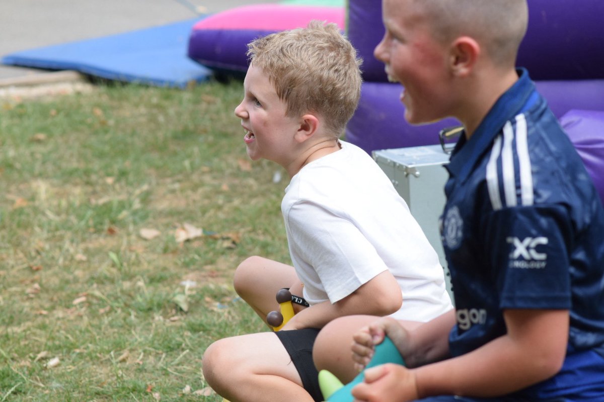 MissC_P's tweet image. Year 2 Leavers’ Fest!🌈😁🧡💜💛

@fieldhouseinfs @embarkfed