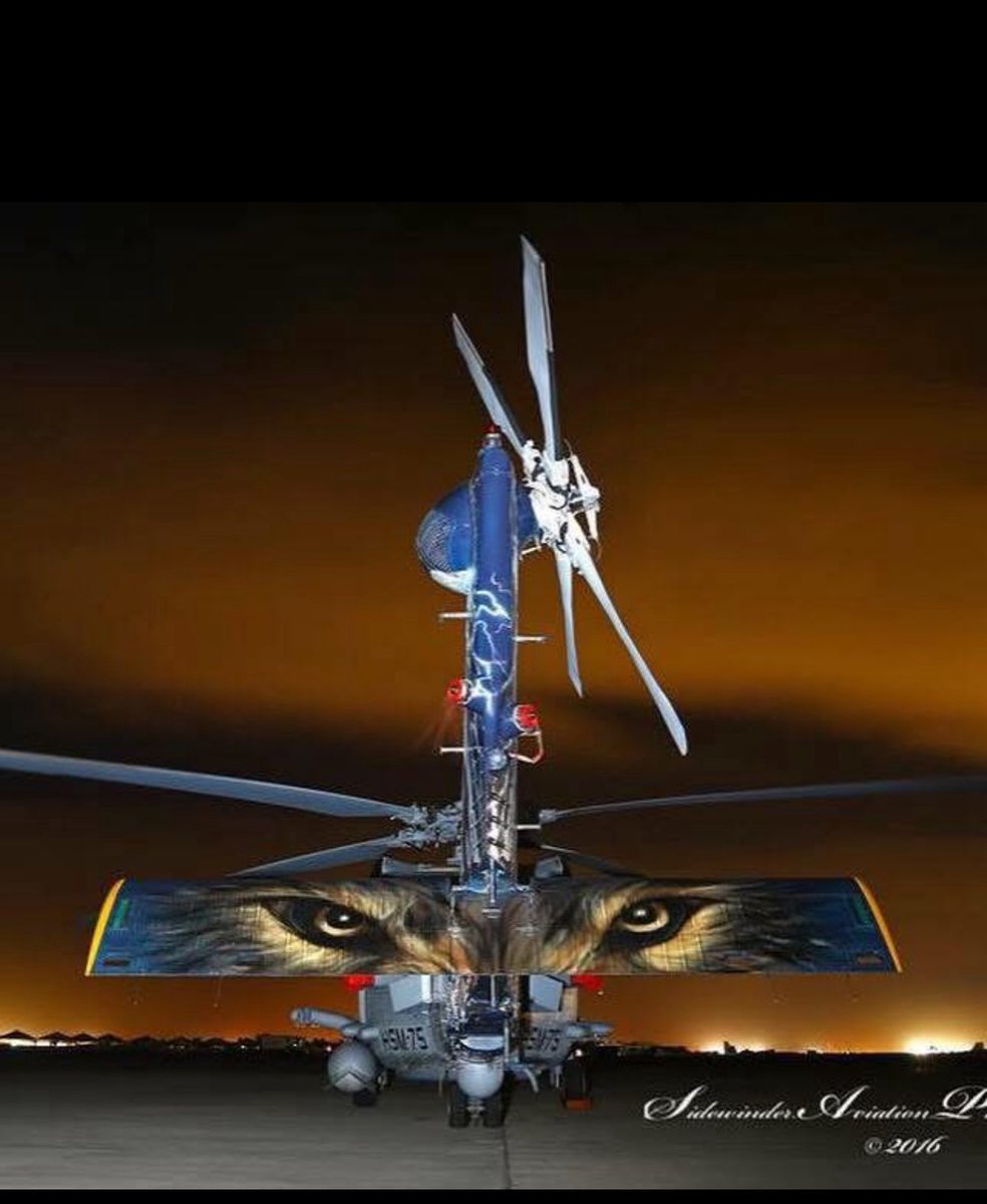 ShayneB52's tweet image. How bout some Navy ❤️. Here is HSM-75 Wolf Pack MH-60R. Over the years I have painted 6 different show birds for them, the first one an older B model  20 years ago. Then I started on the Romeo’s. One of them crash landed at North Island and the aircraft was stricken, but…