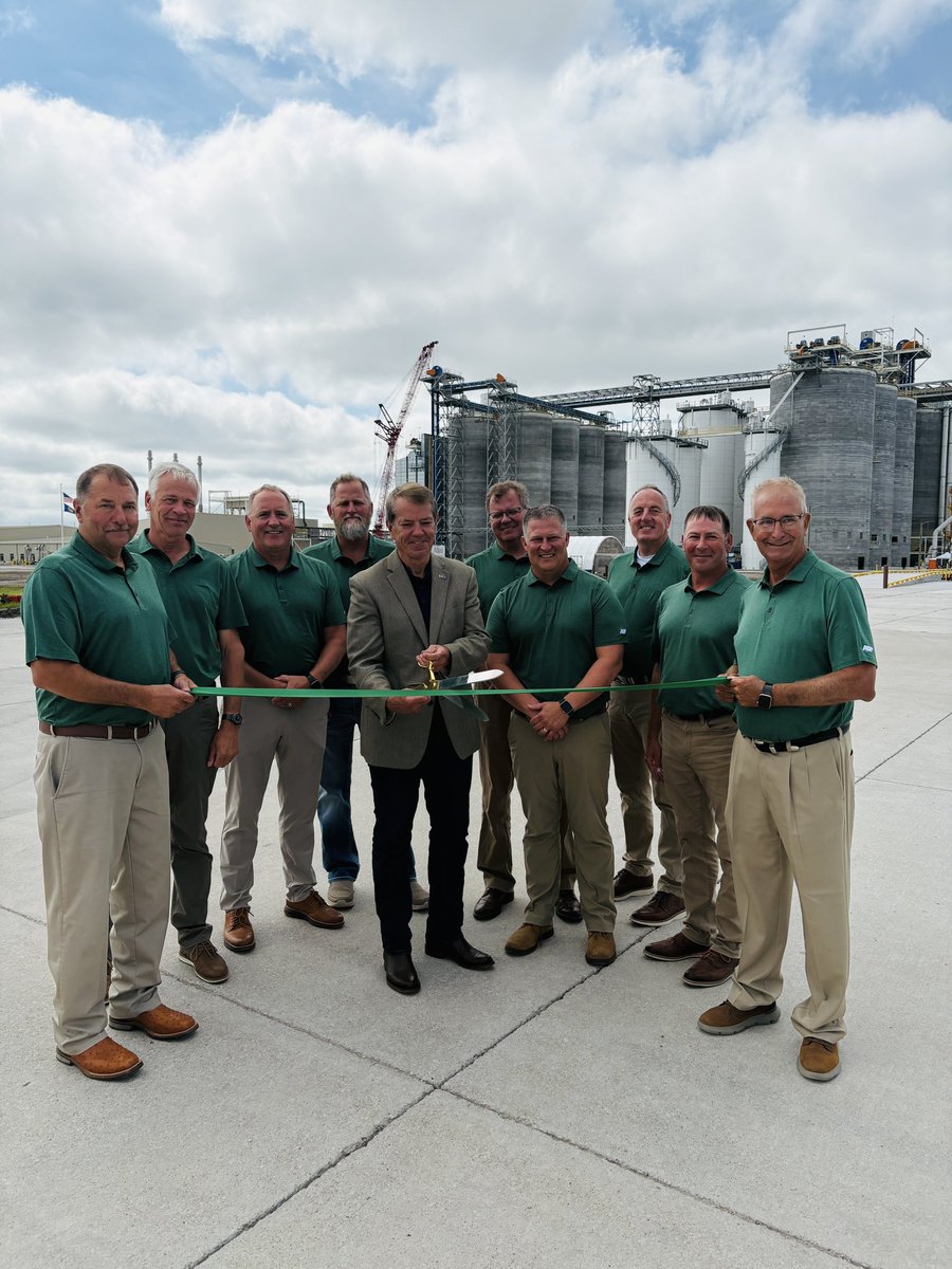 TeamPillen's tweet image. Nebraska is THE ag state. 🥇
The new state-of-the-art AGP soybean processing plant in David City is an example of everything that agriculture means to this extraordinary state.