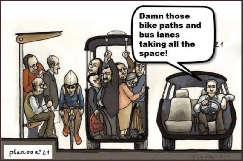 fietsprofessor's tweet image. Traffic engineering is the not-so-neutral political strategy of divide and conquer.
(Adapted version of 'Justicia Urbana' by @FabianTodorovic)