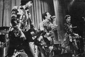 lee_gowing's tweet image. Have a great weekend everyone..but go easy..step lightly..stay free ☀️😎
#theonlybandthatmatters