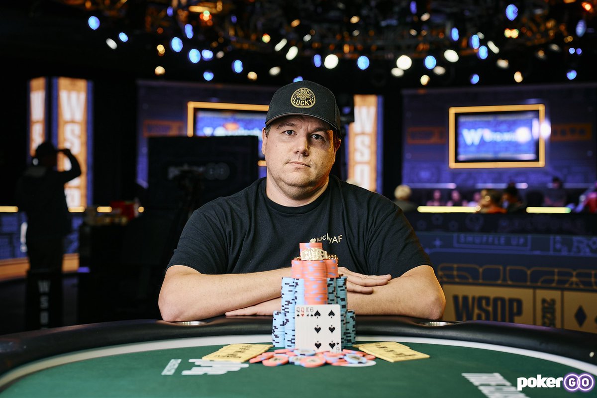 Octopi Poker (@octopipoker) on Twitter photo Congratulations <a href="/shaundeeb/">shaun deeb</a> on winning the 2025 <a href="/WSOP/">WSOP - World Series of Poker</a> Player of the Year!
Deeb joins <a href="/RealKidPoker/">Daniel Negreanu</a> as the only players in history with two WSOP POY titles 👏🏽
#WSOP 📸 <a href="/PokerGO/">PokerGO</a> Congratulations <a href="/shaundeeb/">shaun deeb</a> on winning the 2025 <a href="/WSOP/">WSOP - World Series of Poker</a> Player of the Year!
Deeb joins <a href="/RealKidPoker/">Daniel Negreanu</a> as the only players in history with two WSOP POY titles 👏🏽
#WSOP 📸 <a href="/PokerGO/">PokerGO</a>