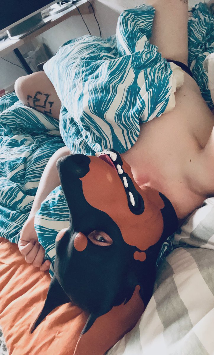 Lazy Friday cuddles🥰