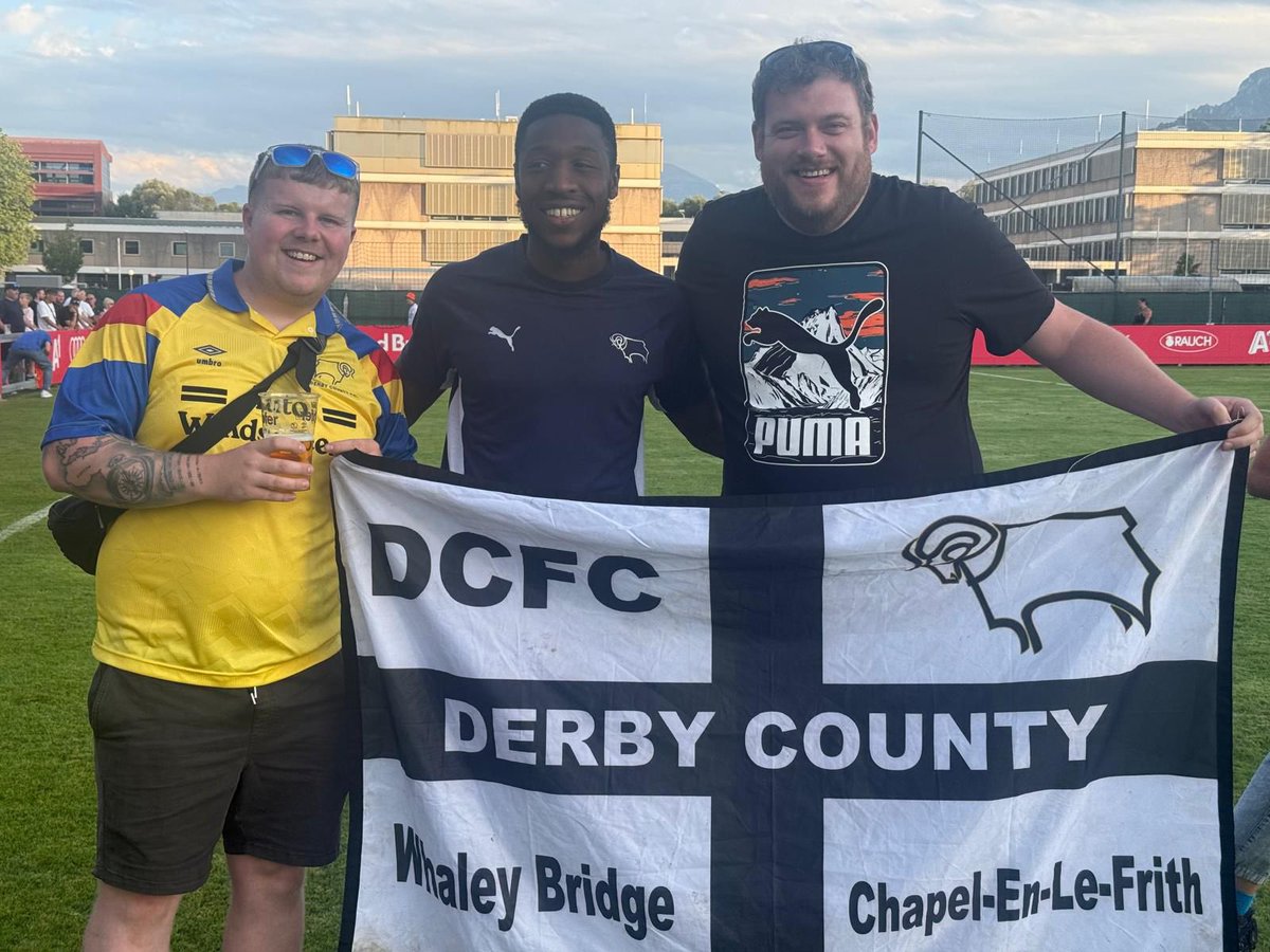 BrianCope3's tweet image. Enjoy boys 🍺 👍🐏🐏🐏
