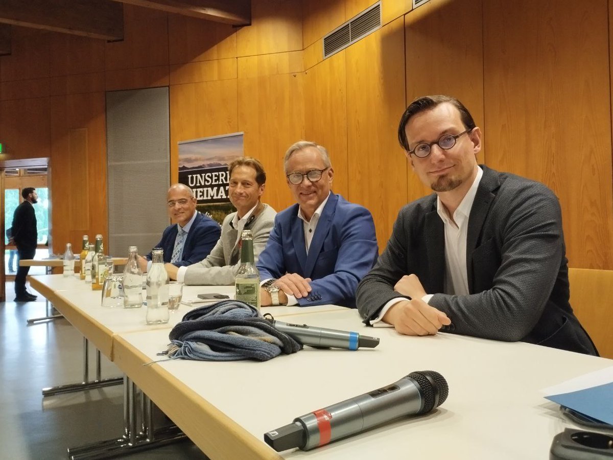 TobiasMPeterka's tweet image. Starker Bürgerdialog in Landsberg am Lech! Vielen Dank für das große Interesse und den lebendigen Austausch. Politik braucht den Dialog vor Ort.
Ein besonderer Dank an meine MdB Kollegen Prof.Dr. Ingo Hahn, Peter Boehringer und Rainer Groß! #AfD