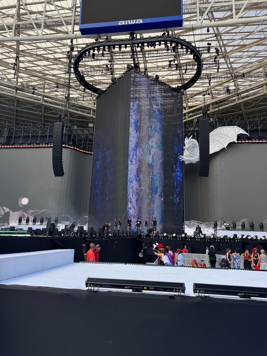 podlobers's tweet image. Hoje é dia de Superturnê no Allianz Parque!
Nossa equipe já está presente e procurando vocês pra última edição do #PodReporter em turnê 👀🐉