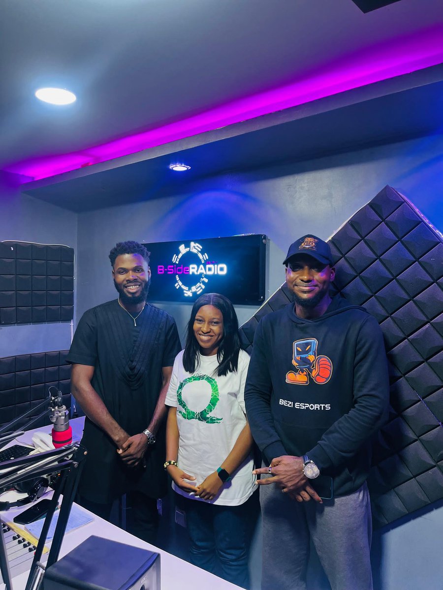 boladebezi's tweet image. Special thanks to Austin Smith, the Robin Hood of Sports, B-Side Radio 98.1 fm Benin, a truly interactive immersive discussion. Thank you for having me.
@_spiriituaL
@OwlsomeWears