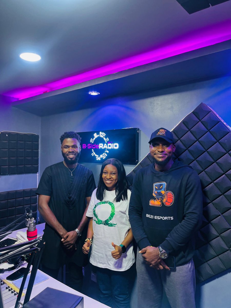 boladebezi's tweet image. Special thanks to Austin Smith, the Robin Hood of Sports, B-Side Radio 98.1 fm Benin, a truly interactive immersive discussion. Thank you for having me.
@_spiriituaL
@OwlsomeWears