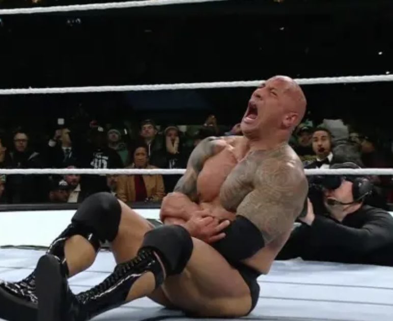 Tylerjordan223's tweet image. I really just might be a young rock @TheRock