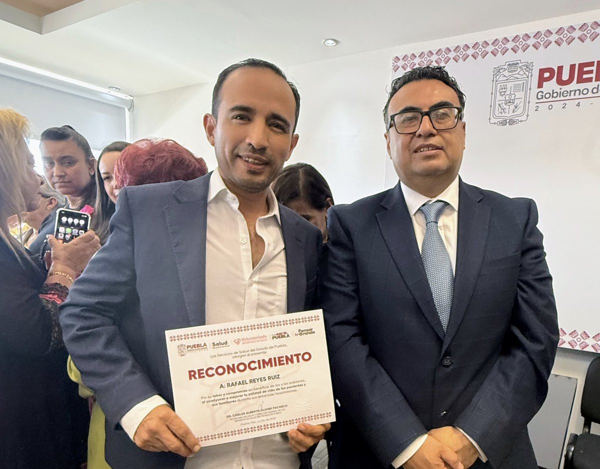 Gracias al Dr. <a href="/CarlosOlivierP/">Carlos Alberto Olivier Pacheco</a> Srío. de <a href="/SaludGobPue/">Secretaría de Salud</a> y a la Mtra. <a href="/BereniceHeredi7/">Berenice Heredia</a> titular del Voluntariado por el reconocimiento que me dieron por la labor altruista que hacemos.

El reconocimiento dice mi nombre, pero es para todos los voluntarios de <a href="/SoyMadai/">Fundación Madai</a>.

#VamosPorMás